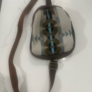 TTT leathergoods sling Pendelton bag EUC
